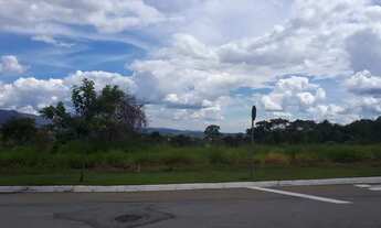 Imagem 7: Lote 1000m2 plano com fundo para área de preservação e vista para as montanhas no condomín