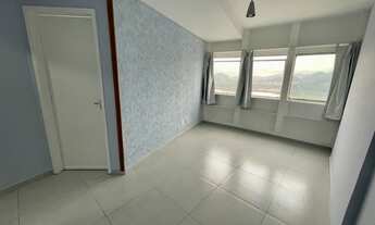 Imagem 1: Barra da Tijuca - Torre Charles de Gaulle 01 quarto, 01 vaga de garagem na escritura