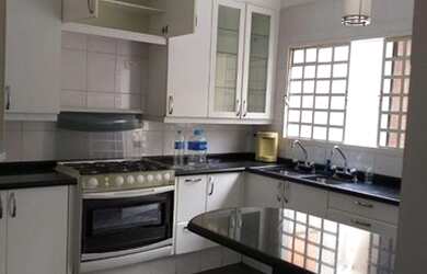 Imagem 5: Sobrado para aluguel e venda tem 250 metros quadrados com 3 quartos