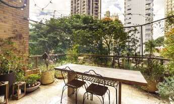 Imagem: Apartamento reformado próximo a praça