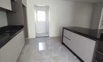 Imagem 5: Casa de condomínio sobrado para aluguel possui 200 metros quadrados com 3 quartos