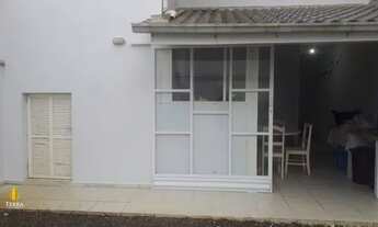 Imagem 5: Casa para locação na Praia Brava de Itajaí a apenas 200 metros do mar