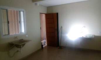 Imagem: Aluga-se casa com um comodo próximo a Av