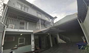 Imagem 1: Casarão com 6 quartos