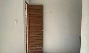 Imagem 4: Casa com 57m², 03 quartos sendo um deles uma suíte, 02 banheiros, cozinha e sala. Próximo