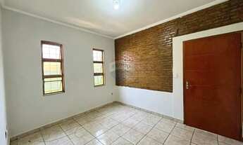 Imagem: Vende-se casa no Centro em Jardinópolis