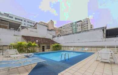 Imagem 5: Apartamento no Catete Reformado de 2 Quartos com Suíte e Varanda, vaga na escritura!