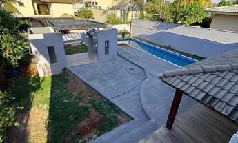 Imagem 7: Sobrado para aluguel e venda possui 400 metros quadrados com 4 quartos