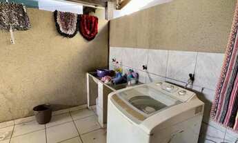 Imagem 7: Casa com 2 kitnets no fundo 100% individualizadas no Setor Garavelo