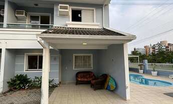 Imagem 2: Casa de 3 dormitórios para aluguel / locação de temporada a 250m do mar, na Praia de Palma