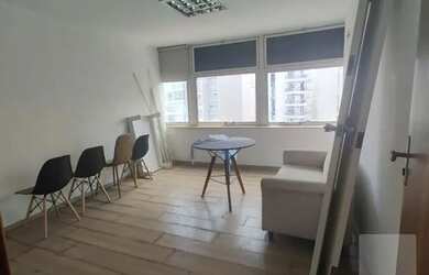 Imagem 7: Comercial com 111.36 m², com uma varanda de 75 m - que pode ser fechada - para alugar no b