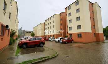 Imagem 3: Apartamento com 2 quartos no bairro Camaquã