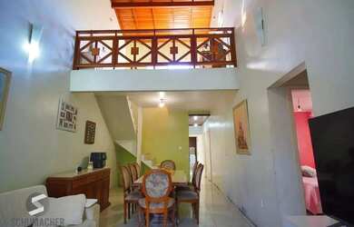 Imagem 4: Casa Térrea com 5 dormitórios, Amplo Terreno de 300m² - Bairro Santa Rosa