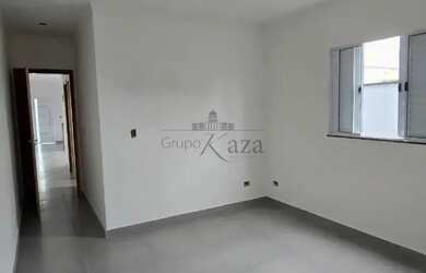 Imagem 4: Oportunidade - Casa Geminada - Parque Nova Esperança - 2 Dormitórios - 125m²