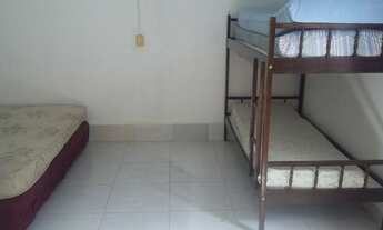 Imagem 3: Proximo a praia a 80mt na rua 2 lado da feira 4 quartos