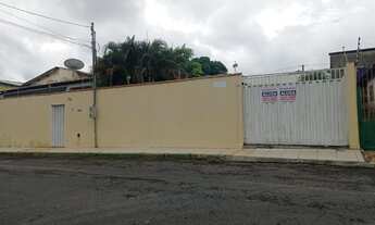 Imagem: Casa para Aluguel com 4 quartos - Bairro