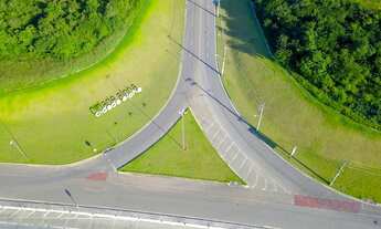 Imagem 3: Casa de condomínio para venda com 220 metros quadrados com 4 quartos em Cidade Alpha - Eus