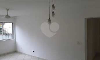 Imagem 3: Apartamento de dois dormitórios no Gonzaga - OPORTUNIDADE - vaga demarcada