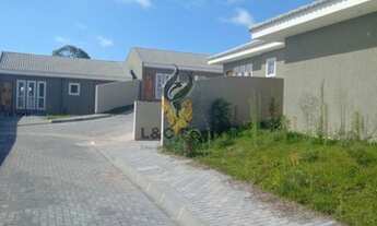 Imagem 2: Casa 3 dormitórios para Venda em Colombo, Embu, 3 dormitórios, 1 banheiro, 2 vagas