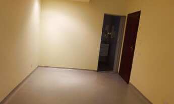 Imagem 3: Sobrado com 419 m², 5 quartos, 3 suítes, 4 vagas, galpão, varanda - Aceita Permuta - Metrô