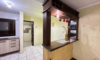 Imagem 5: Duplex em ótima localização - 02 dormitórios, 02 banheiros, sala com lareira