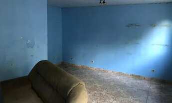 Imagem 4: Casa com barracão situada na Avenida Brasil, bairro Buriti Sereno, próximo ao Tatíco