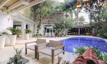 Imagem: Casa Deliciosa com Espaços generosos, Piscina