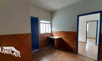 Imagem 3: Casa com 1 dormitório para alugar, 36 m² por R$ 600,00/ano - Voldac - Volta Redonda/RJ