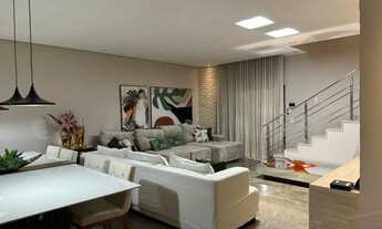 Imagem 2: Casa á venda no Jardin América Casa de Rua com 3 Quarto(s) e 4 banheiro(s) à Venda, 206.00