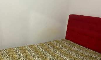 Imagem 2: Aluga-se quarto mobiliado na coroa do meio