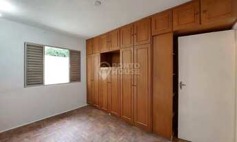 Imagem 7: Casa térrea à venda no Jardim da Saúde, com mais 3 casas nos fundos