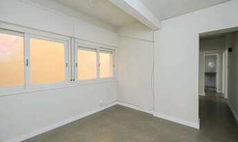 Imagem 3: Apartamento de 3 dormitórios disponível para venda e aluguel no Centro de Pelotas, com loc