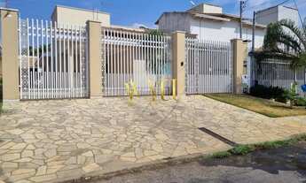 Imagem: Casa à venda com churrasqueira, hidromassagem