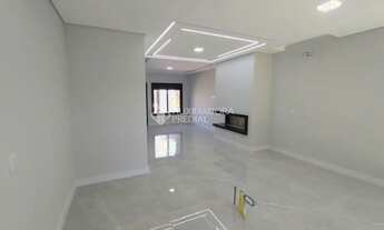 Imagem 2: Sobrado a venda com 3 suítes , piscina, pátio no Moinhos de Vento