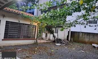 Imagem 5: Casa em Porto Alegre, no bairro São João, com 4 dormitório(s), à venda