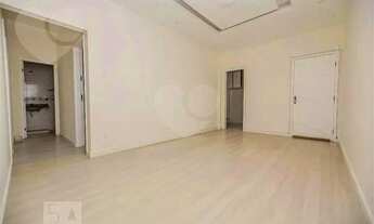 Imagem 2: Amplo apartamento 120 m², reformado, frente Mar em São Francisco, vista livre e perene