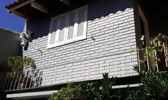 Imagem 3: Sobrado em Porto Alegre, no bairro Hípica, com 3 dormitório(s), e 3 banheiros, à