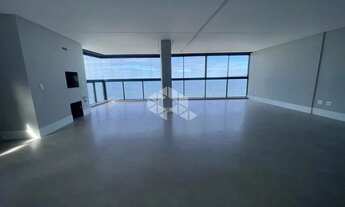 Imagem 3: Apartamento com 4 suítes, 3 vagas de garagem na Meia Praia