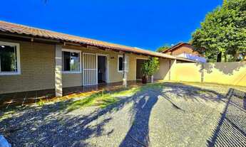 Imagem 5: Casa para aluguel possui 152 metros quadrados com 3 quartos em Mariscal - Bombinhas - Sant