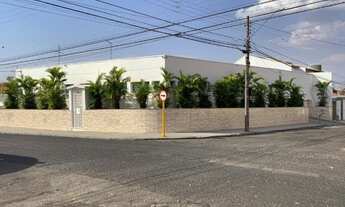 Imagem 2: Casa com quadra poliesportiva no Higienópolis em Bauru (residencial/comercial
