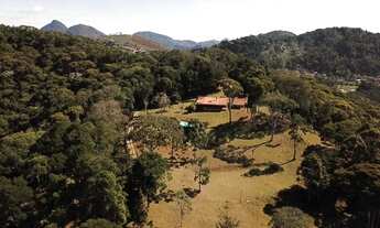 Imagem 2: Um paraíso próximo ao centro da cidade com frente para duas vias e 50 mil m2 de perfeição