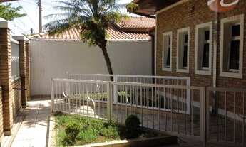 Imagem: Casa com 4 dormitórios à venda, 272 m²