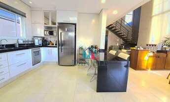 Imagem 2: Sobrado com 3 suítes localizado no condomínio Village Damha II