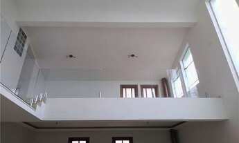 Imagem 4: Casa para Locação em Aldeia da Serra 350m2 3 suítes , amplos e luminosos ambientes