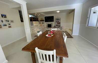 Imagem 7: Casa para Venda em Cotia, Granja Viana, 3 dormitórios, 3 suítes, 6 banheiros, 6 vagas