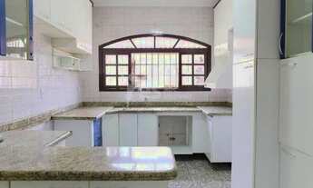 Imagem 2: Cód.: 13717 - Casa com 04 dormitórios e planejados com 04 vagas de garagem. Campestre, San