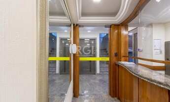 Imagem 3: Conjunto/sala comercial de 45m², mobiliada e com 1 vaga de garagem no bairro Praia de Bela