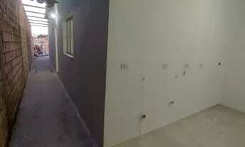 Imagem 7: Aluga-se casa Quarto com aluguel por R$1.010 /mês