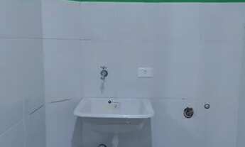 Imagem 3: Casa estilo apartamento com sacada