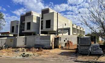 Imagem 2: CASA com 4 dormitórios à venda por R$ 690.000,00 no bairro Uberaba - CURITIBA / PR